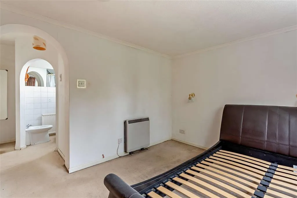 Apsley Way, Longthorpe, PE3, photo 13