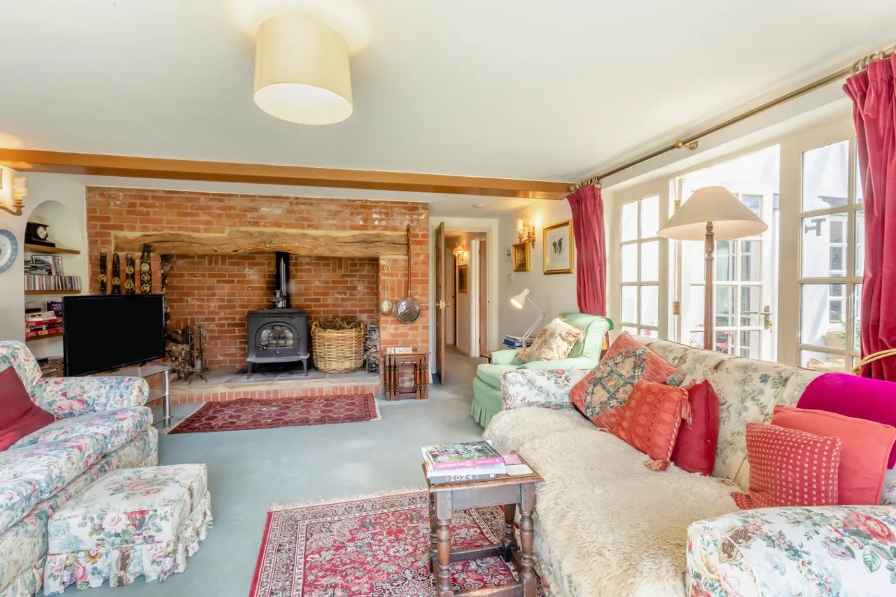 5 bed house for sale, Salford Road, Aspley Guise, MK17
