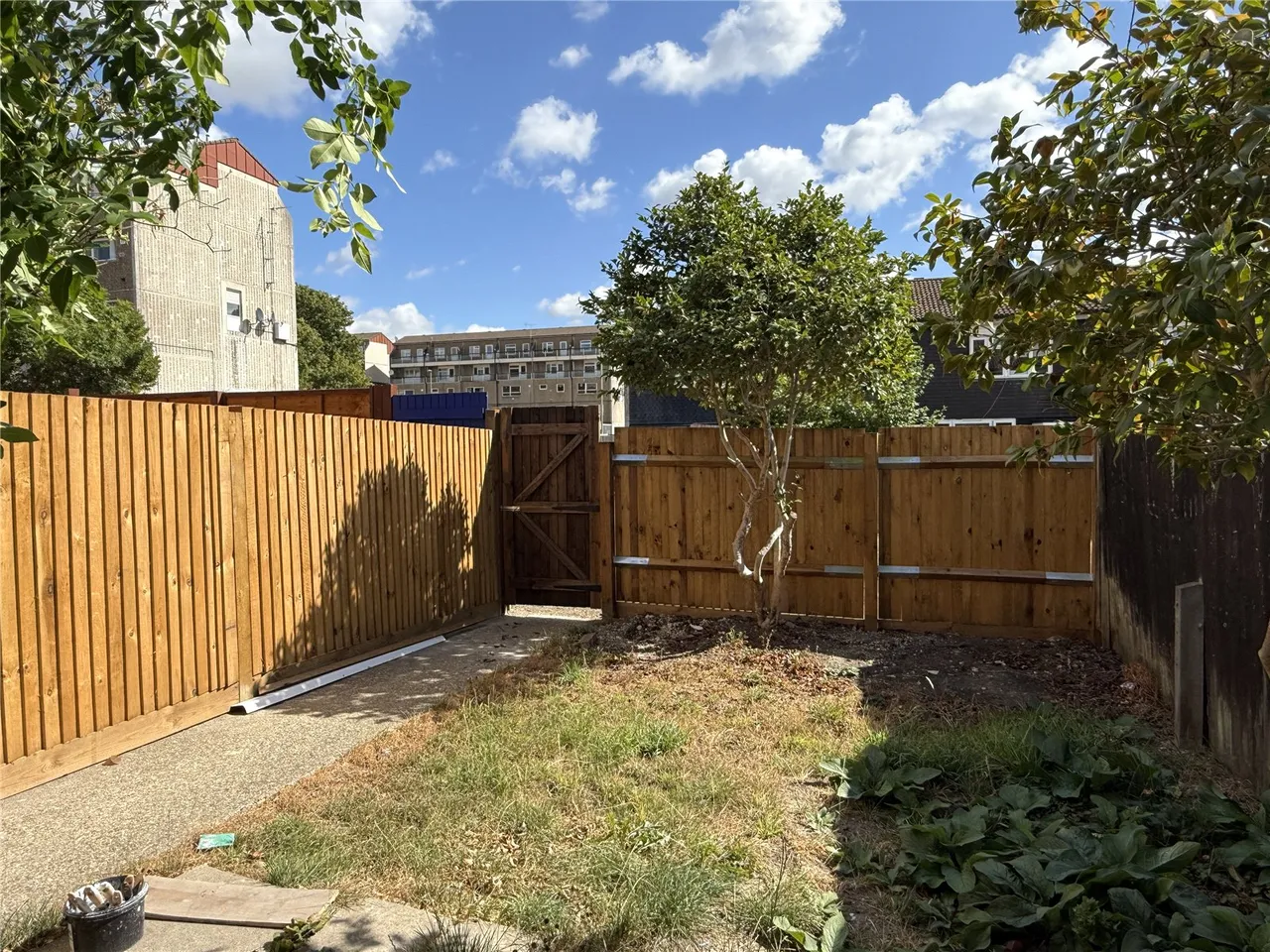 Meadow Close, Barnet, Hertfordshire, EN5 2UE, photo 12
