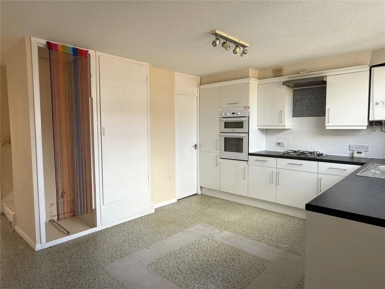 Meadow Close, Barnet, Hertfordshire, EN5 2UE, photo 4