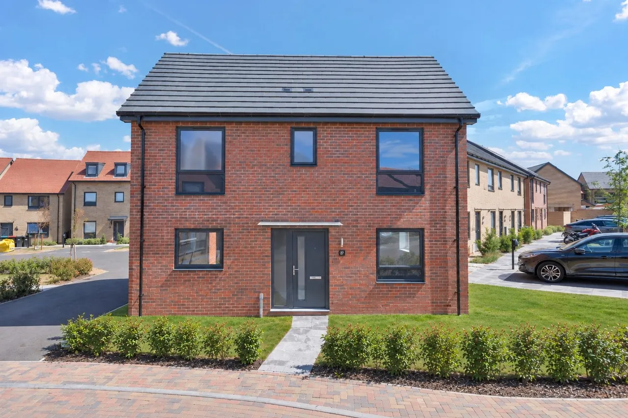 3 bed house for sale — Plot 312, Off Calverton Lane, Milton Keynes, MK8 1HF