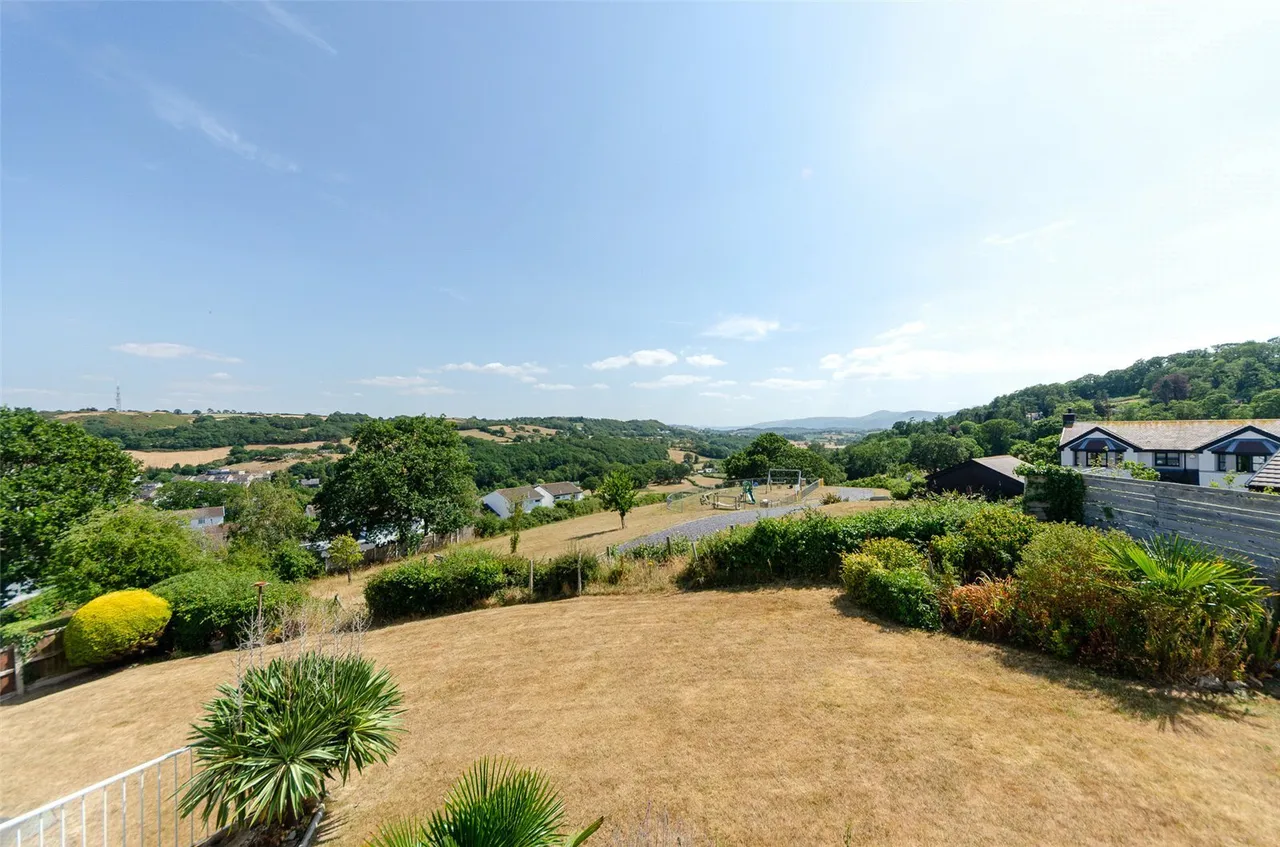 Parc Sychnant, Conwy, LL32, photo 2