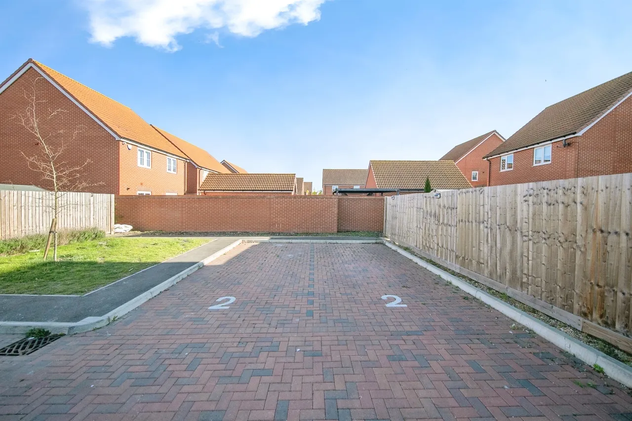 Borrage Way, Kirby Cross, CO13, photo 12