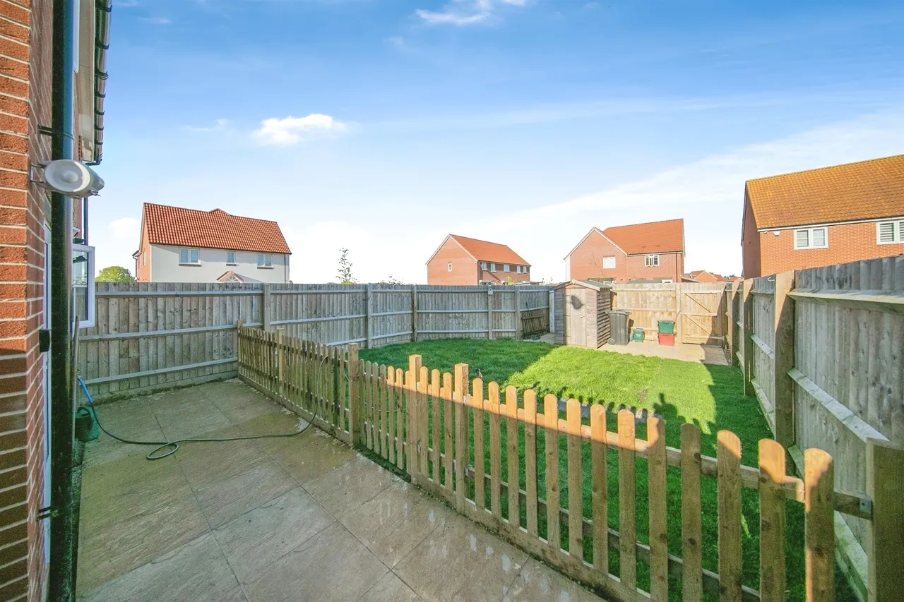 Borrage Way, Kirby Cross, CO13, photo 13