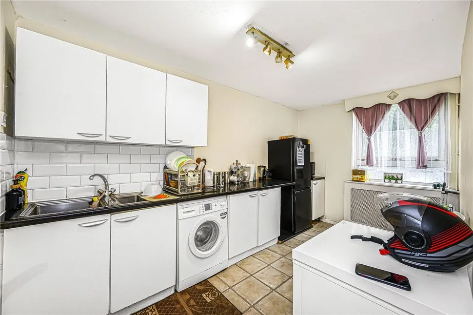 Abbott Road, London, E14, photo 4