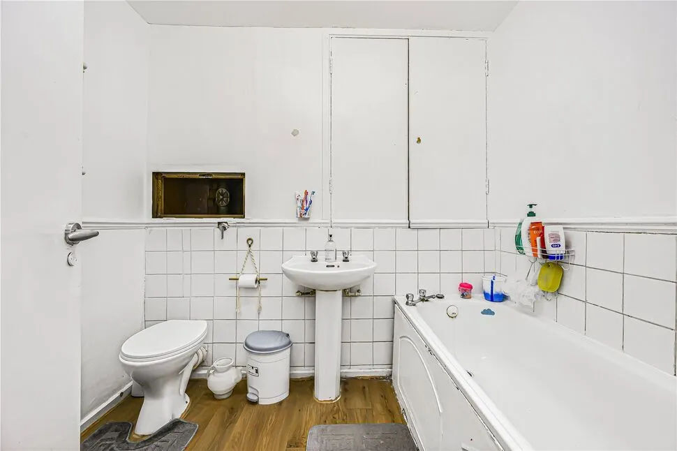 Abbott Road, London, E14, photo 8
