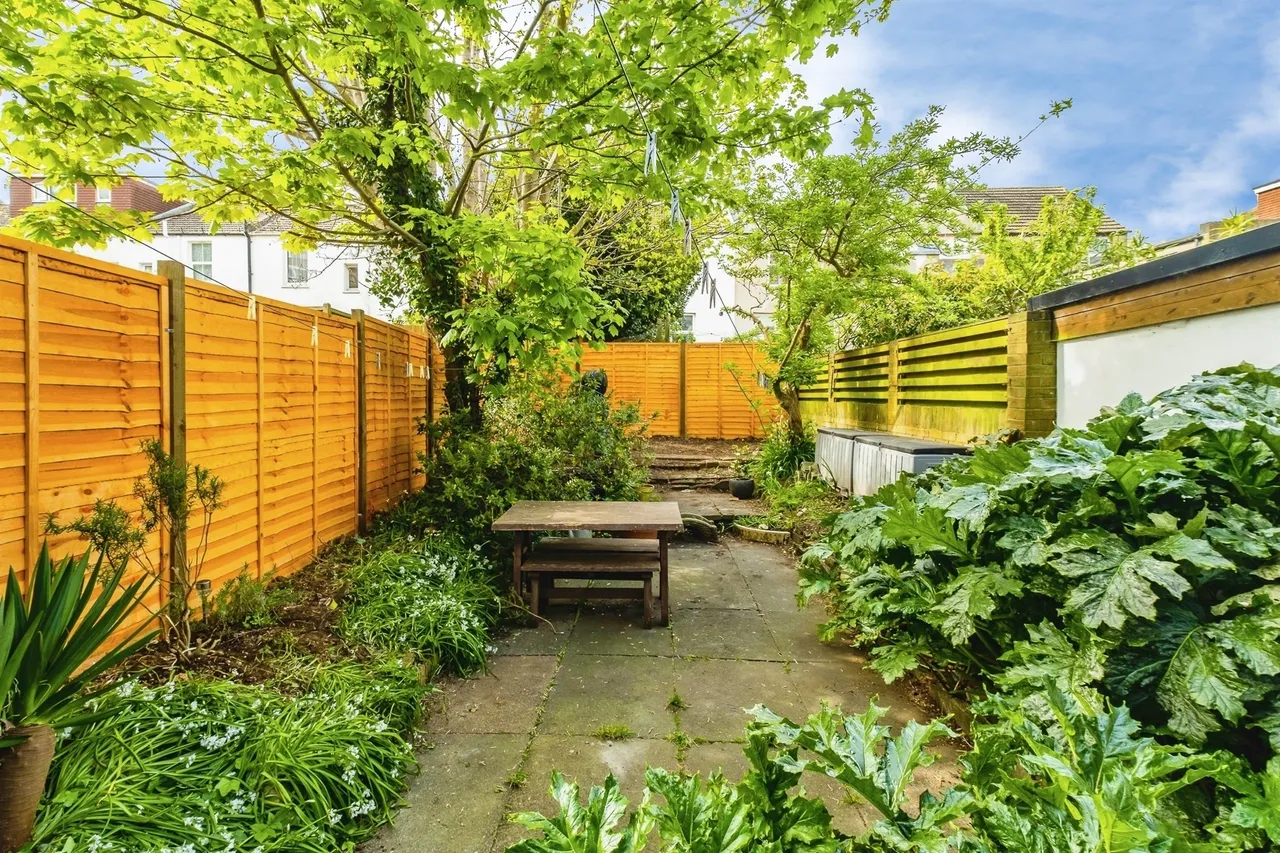 Clarendon Road, Hove, photo 7