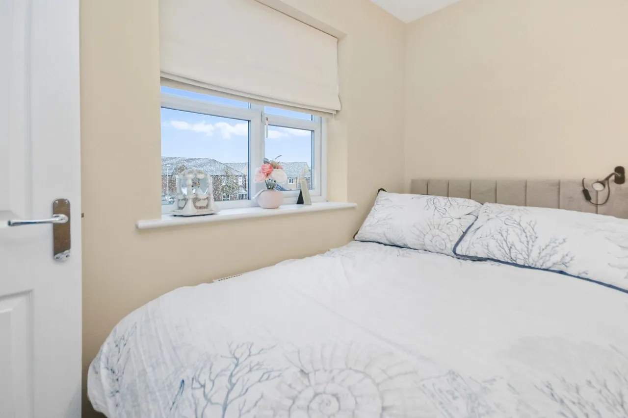 Ellington Way, St. Helens, WA9, photo 17