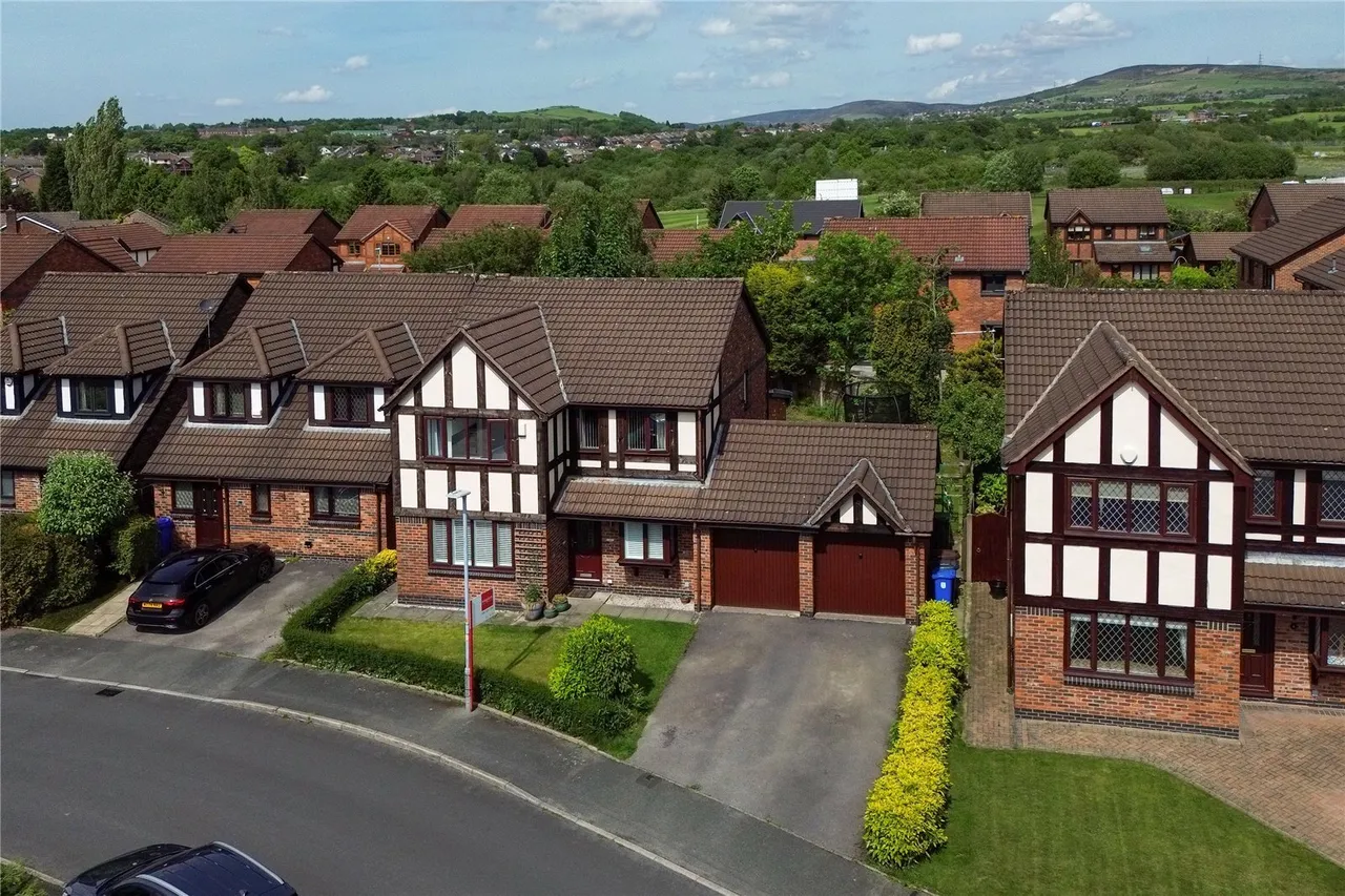 Rowanswood Drive, HYDE, Cheshire, SK14, photo 6