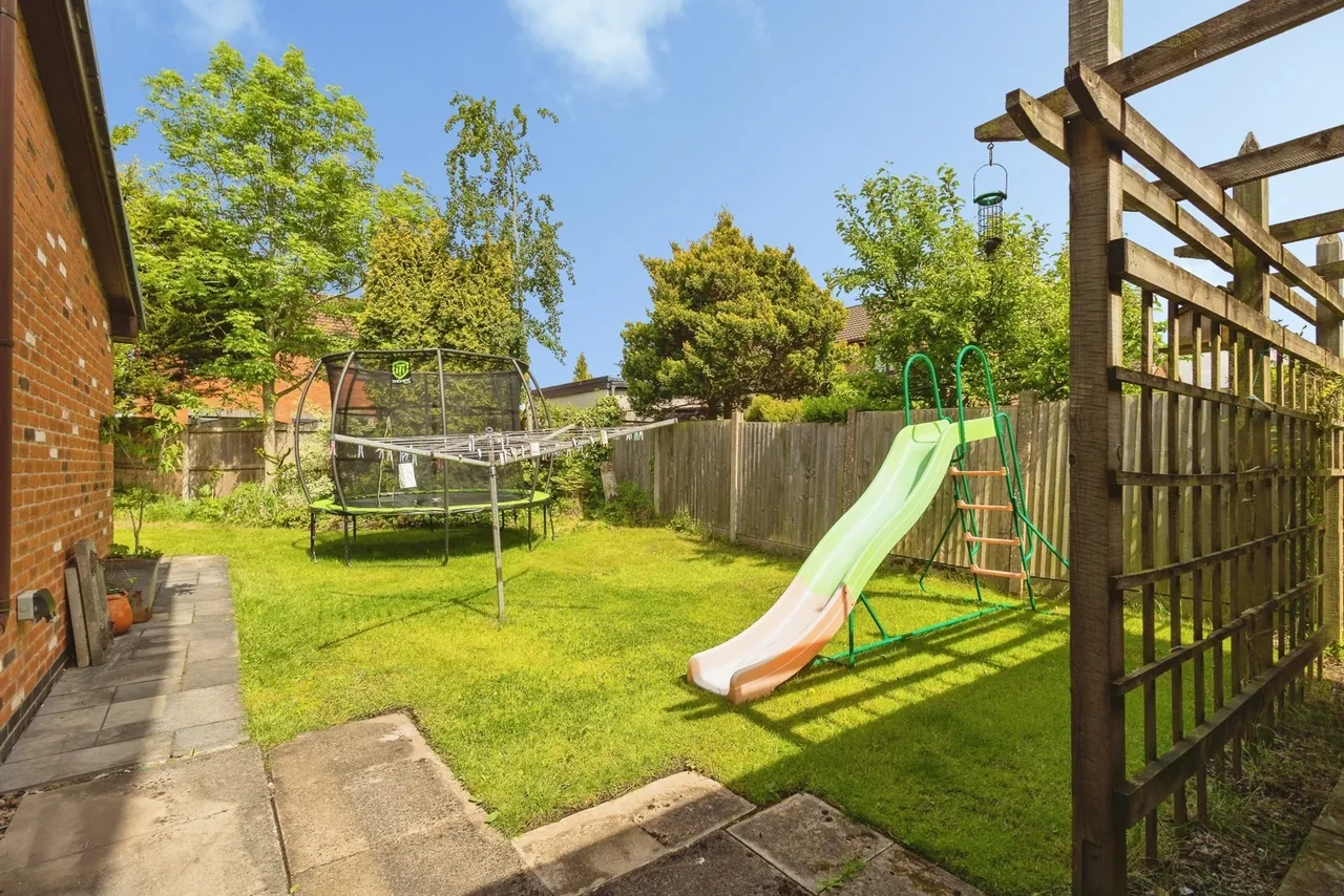 Rowanswood Drive, HYDE, Cheshire, SK14, photo 46