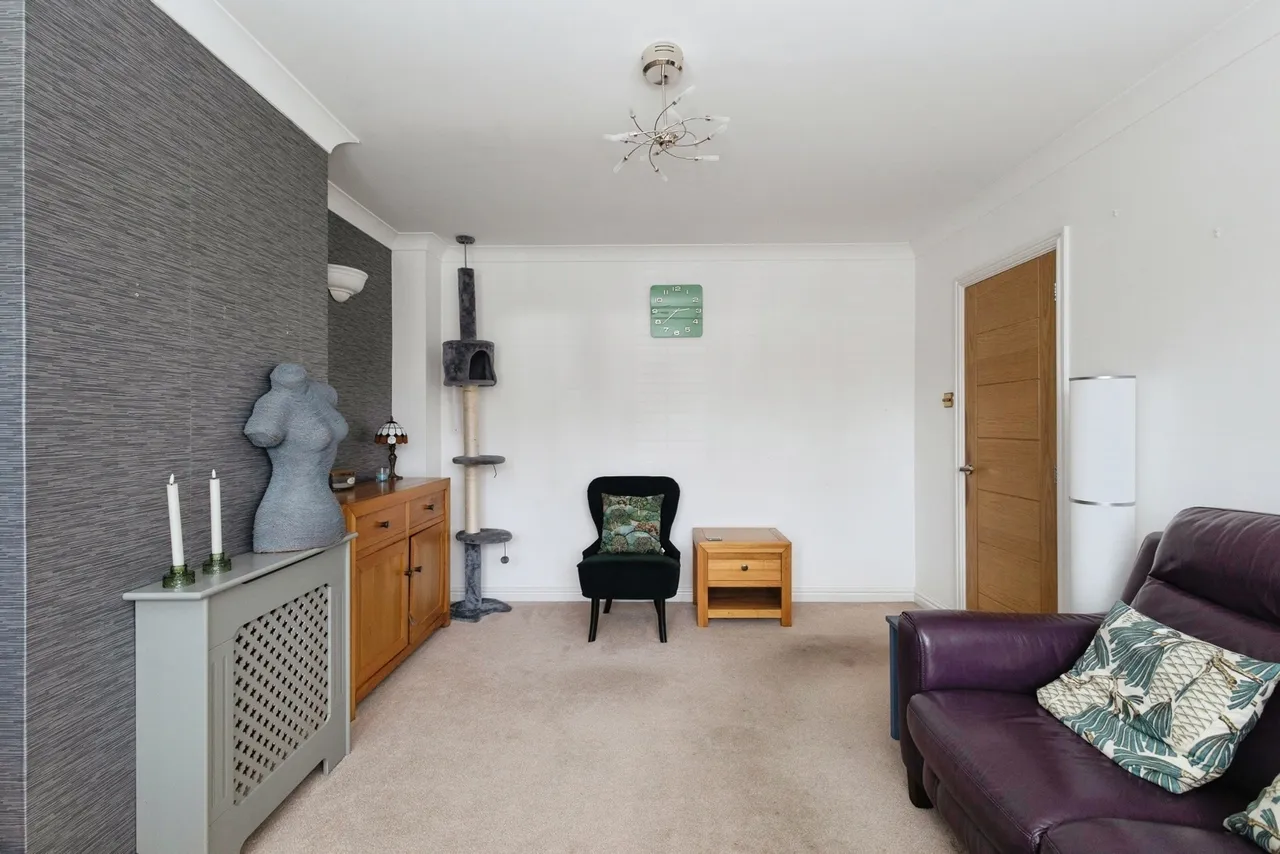 Rowanswood Drive, HYDE, Cheshire, SK14, photo 12