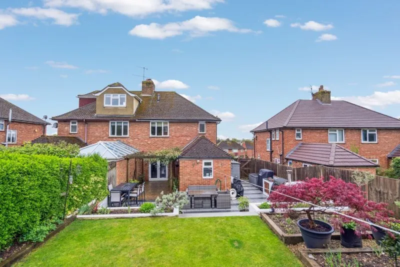 Cherwell Road, Bourne End SL8 5NB, photo 2