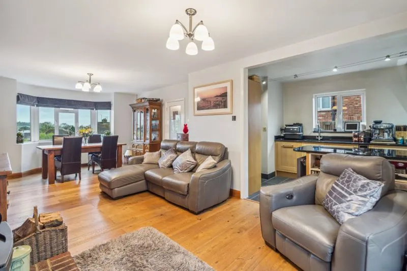 Cherwell Road, Bourne End SL8 5NB, photo 5