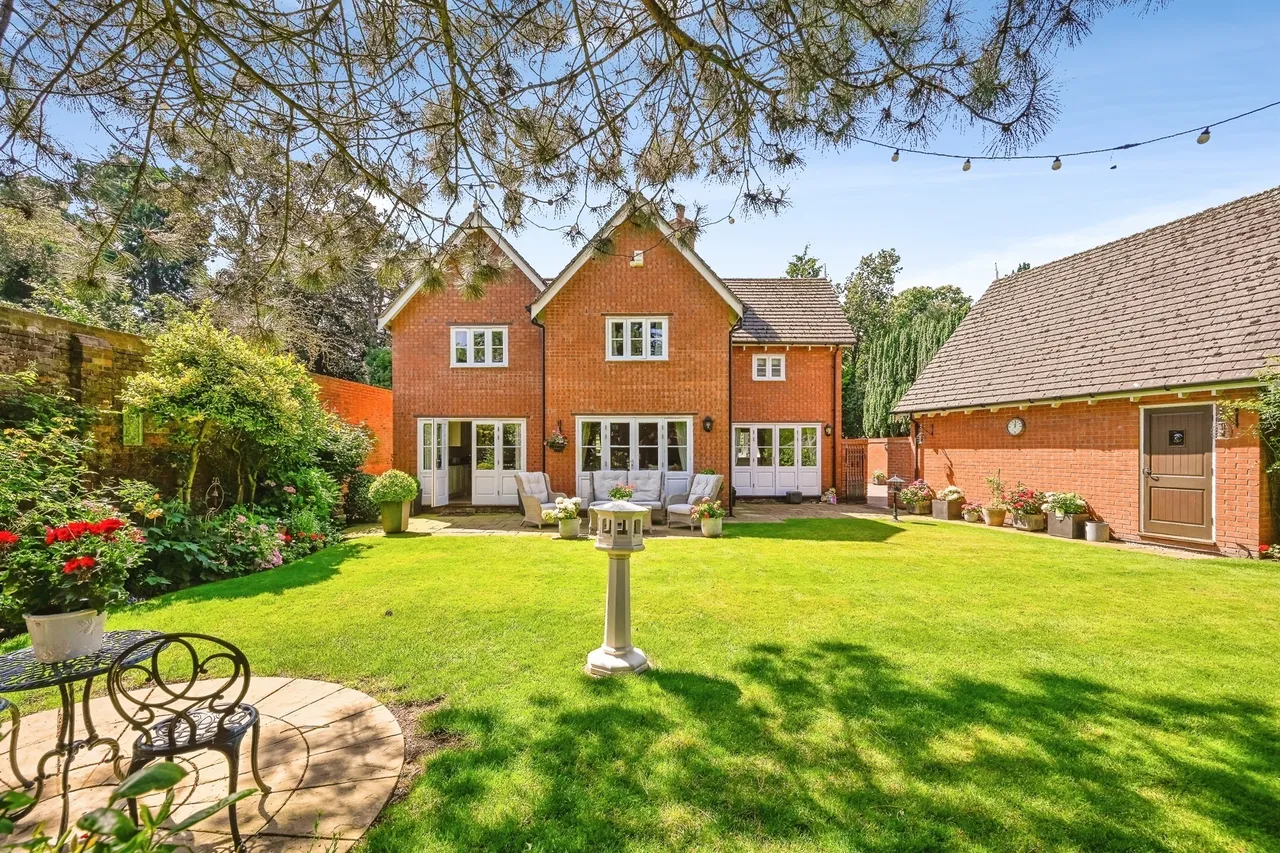 4 bed house for sale, Orchard Lane, Wolseley Bridge, ST17
