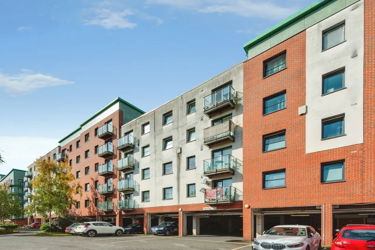 2 bed flat for sale, Lower Hall Street, St. Helens, WA10