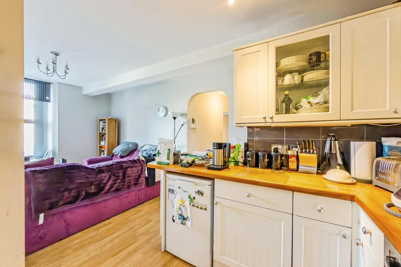 Commercial Street, Morley, LS27, photo 6