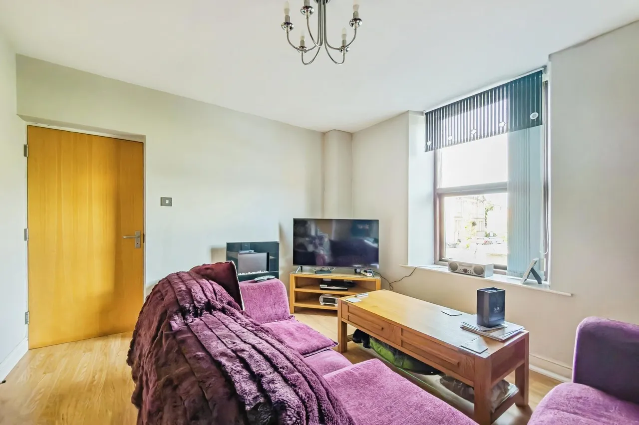 Commercial Street, Morley, LS27, photo 2