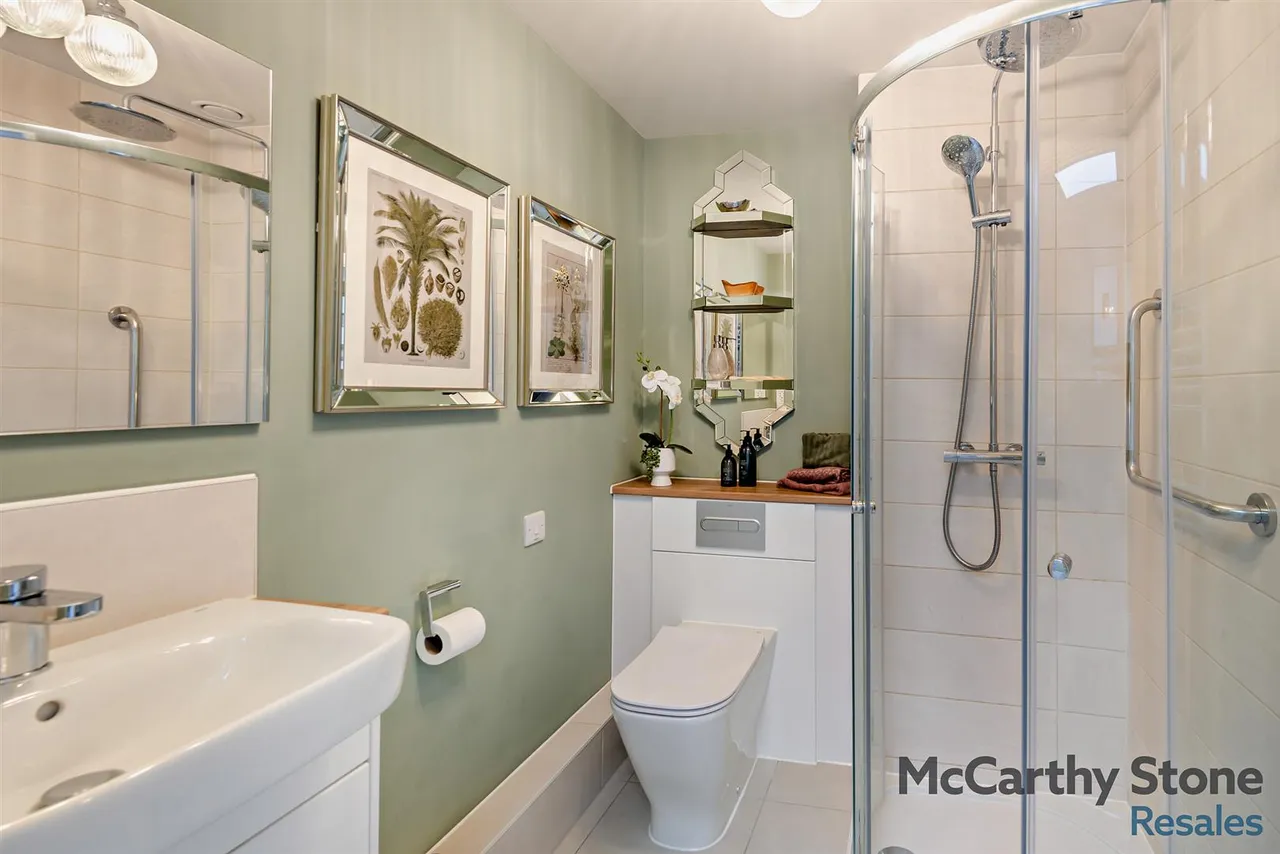 Westpole Avenue, Oakwood, EN4, photo 6