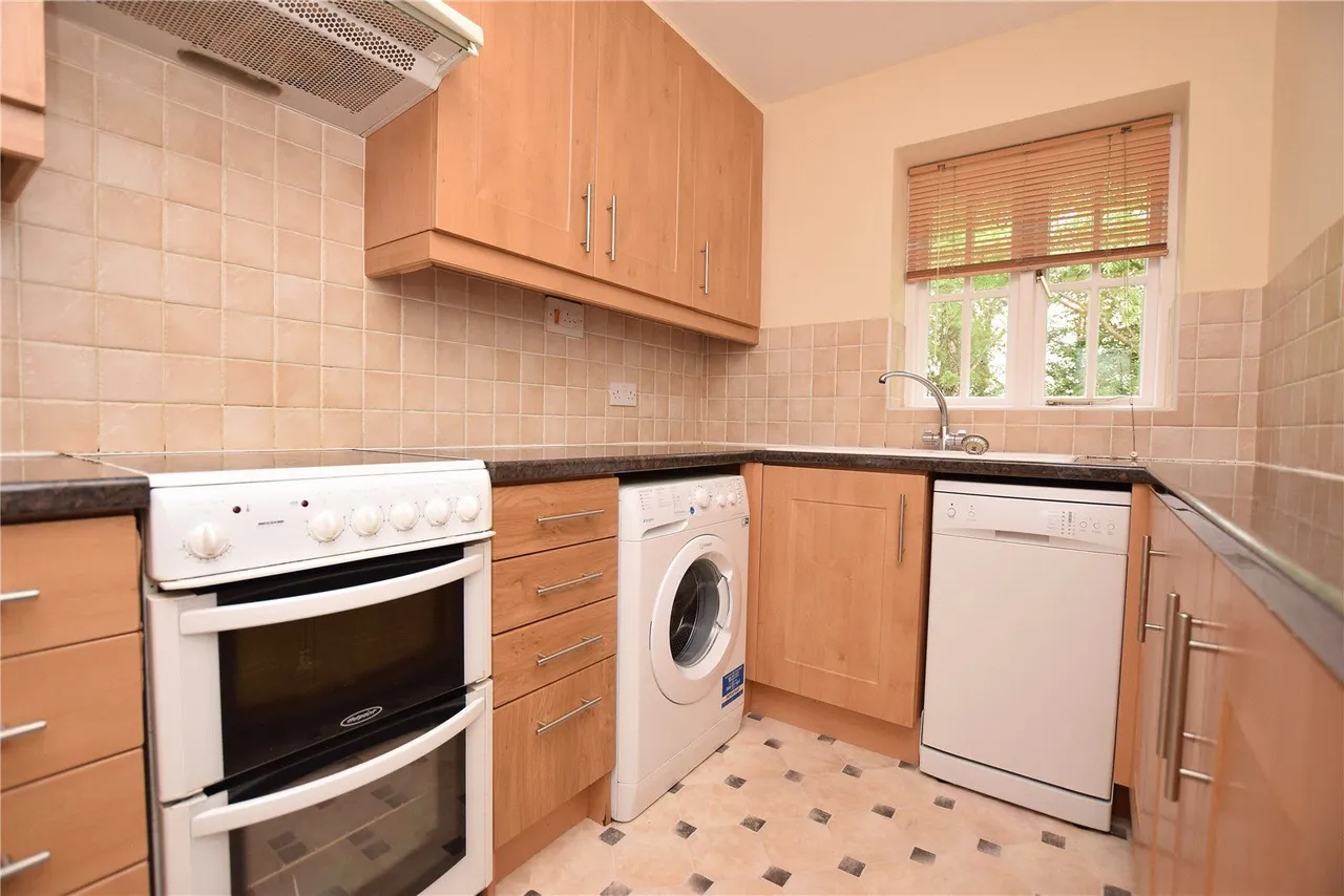 Thorner Lane, Scarcroft, LS14, photo 5
