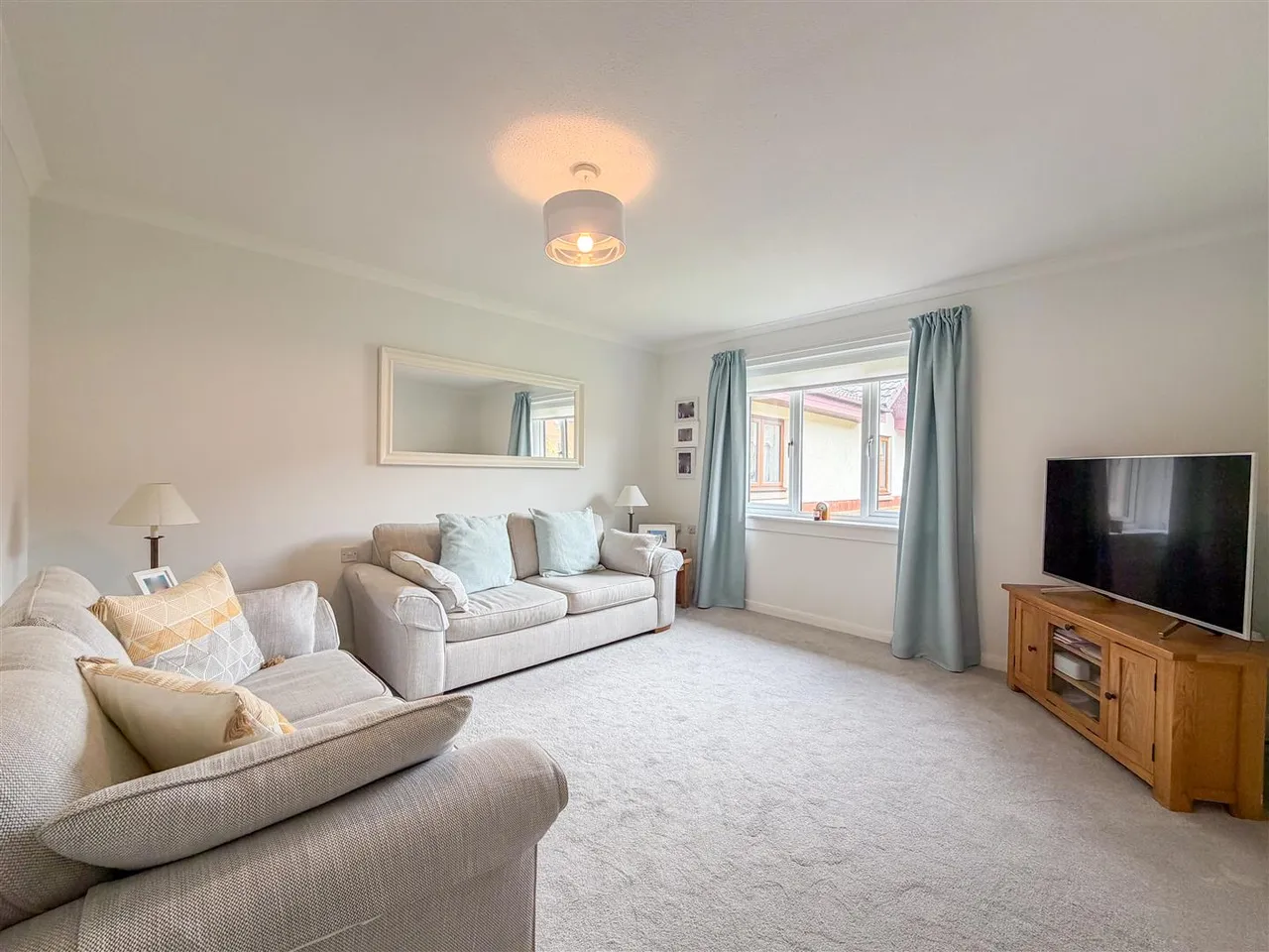 Braidpark Drive, Giffnock, Glasgow, G46 6LB, photo 3
