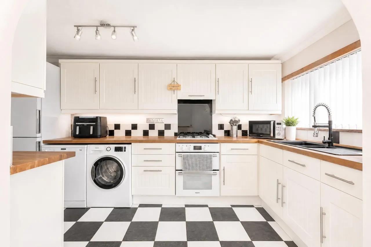 Wells Road, Bristol, BS14, photo 8