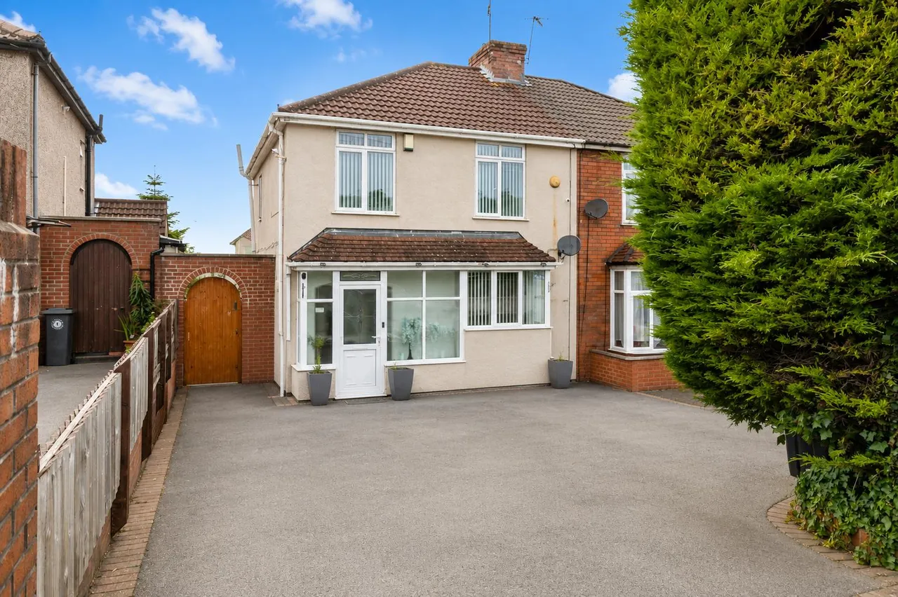3 bed house for sale, Wells Road, Bristol, BS14