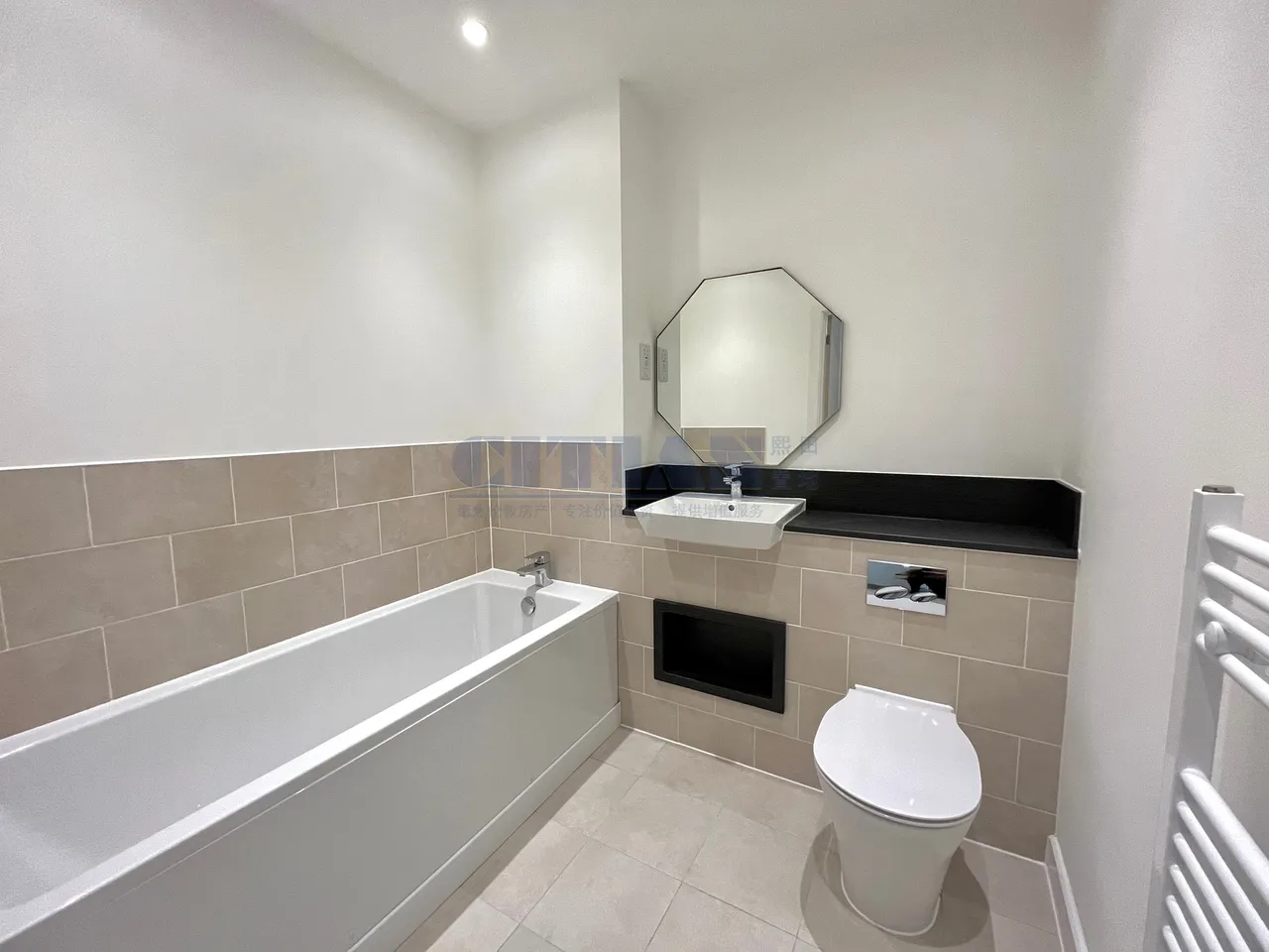 Western Circus, Acton, W3, photo 11