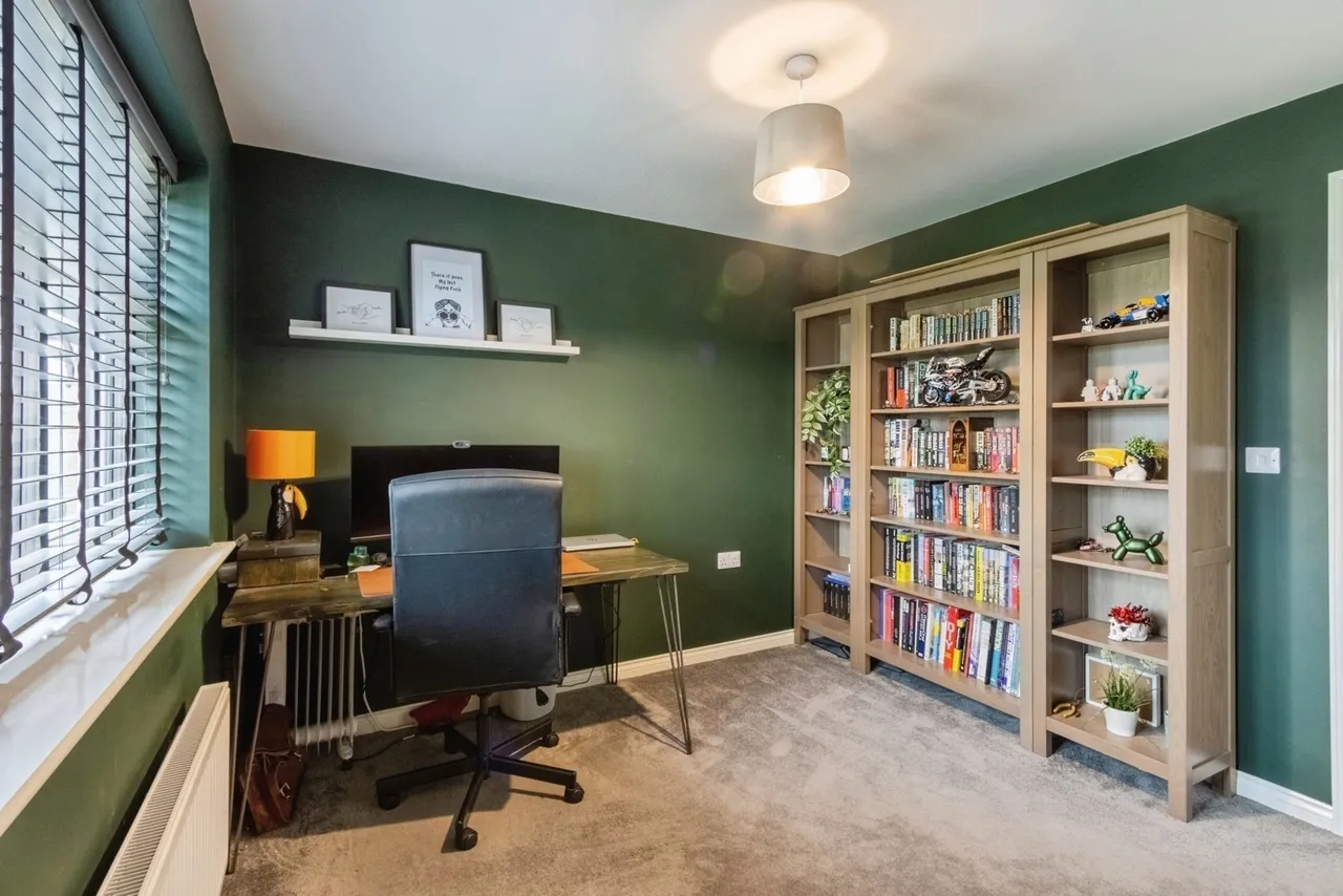 Amberwood Chase, Dewsbury, West Yorkshire, WF12, photo 17