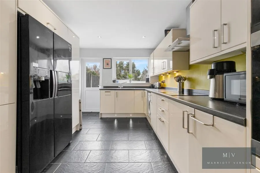 Colston Avenue, Carshalton, photo 15
