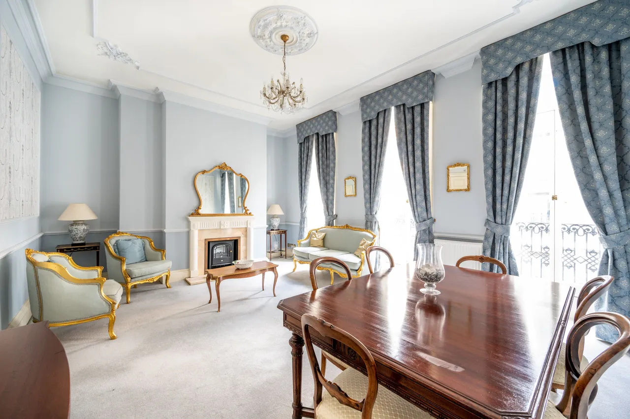 2 bed flat for sale — Flat 12, 34-36 Clarges Street, London