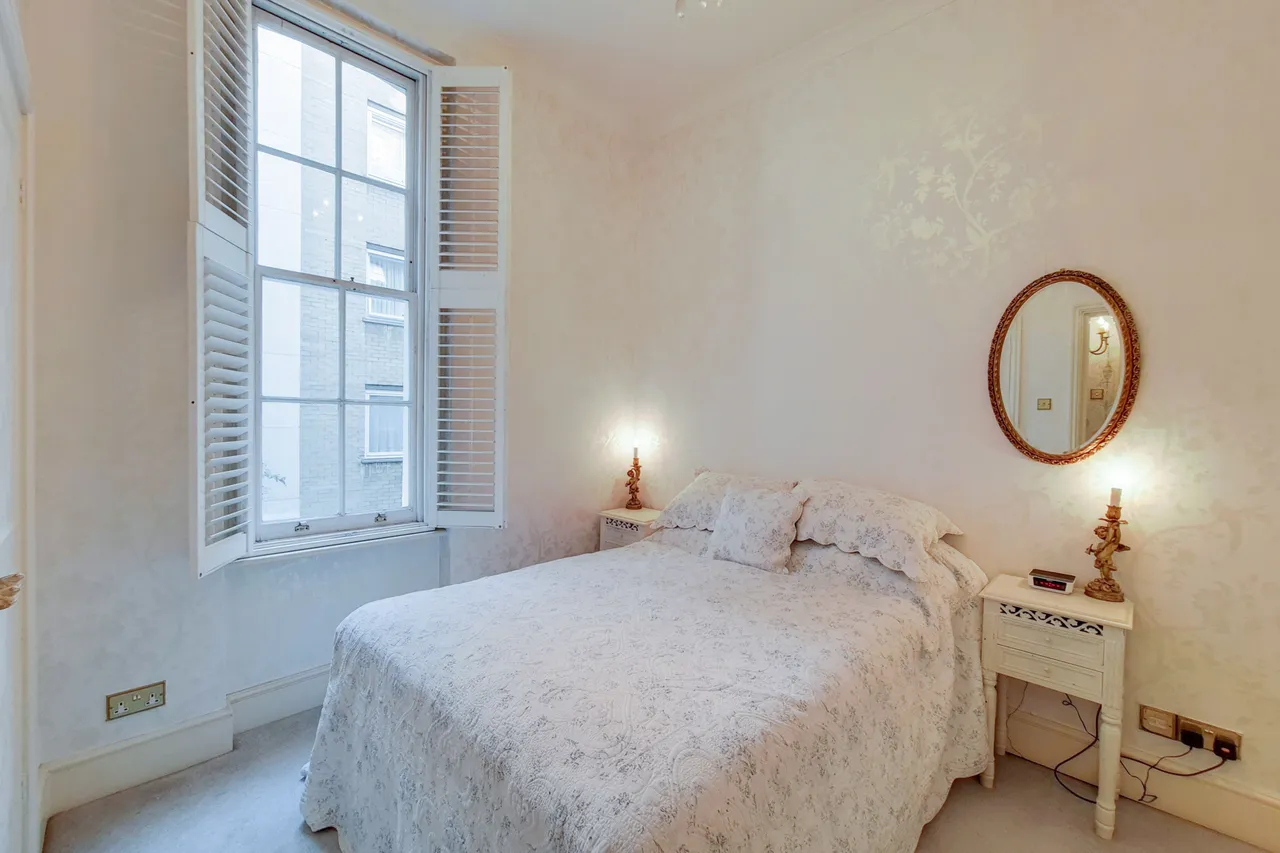 Flat 12, 34-36 Clarges Street, London, photo 8