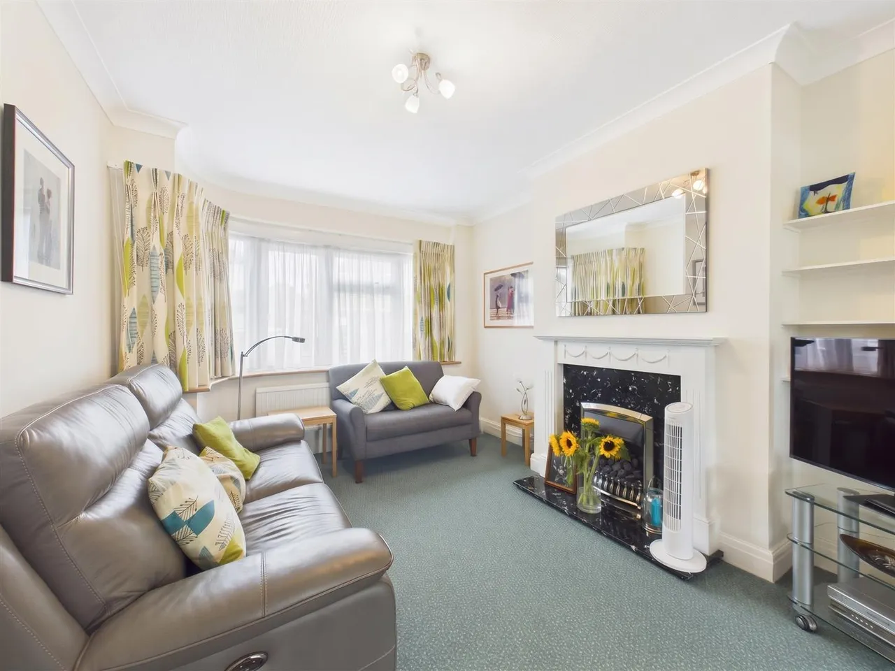 Sidmouth Drive, Ruislip, HA4, photo 2