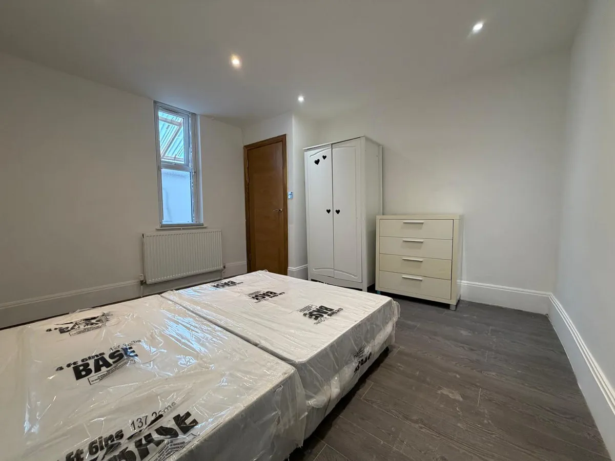 Pinner Road, Northwood, HA6, photo 9