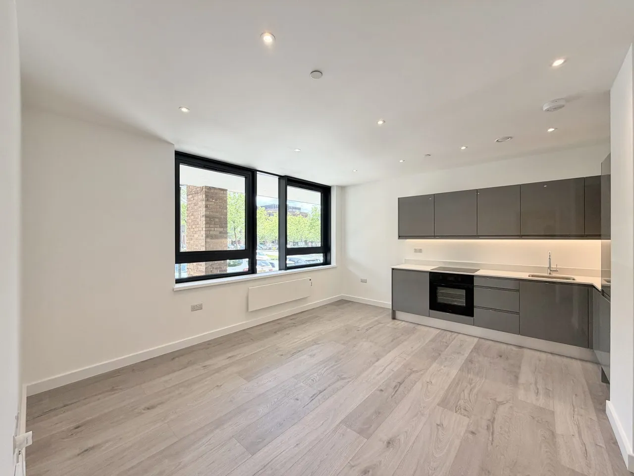 Flat 7 Technology House, 151 Silbury Boulevard, Milton Keynes, MK9 1GE, photo 5