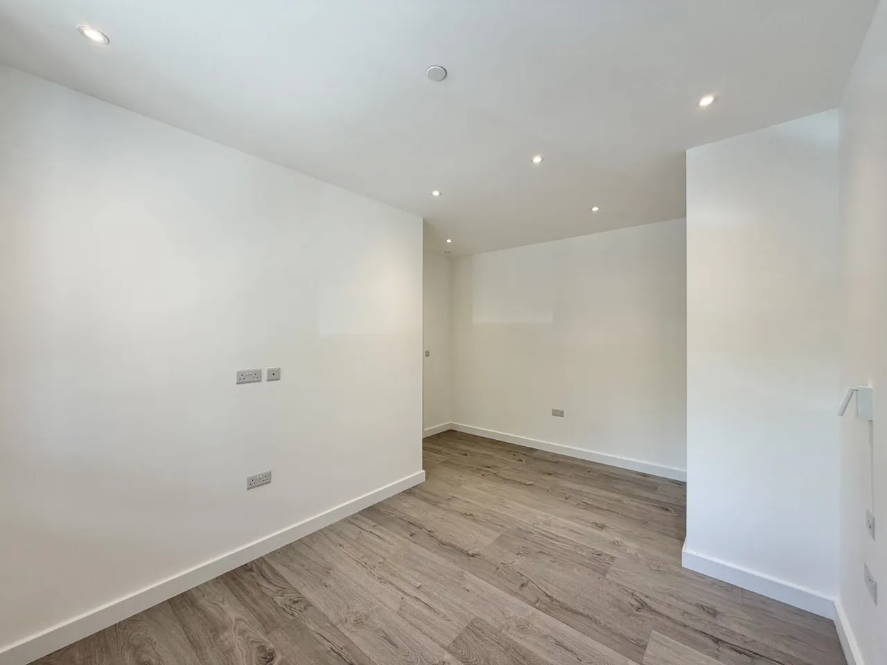 Flat 7 Technology House, 151 Silbury Boulevard, Milton Keynes, MK9 1GE, photo 7