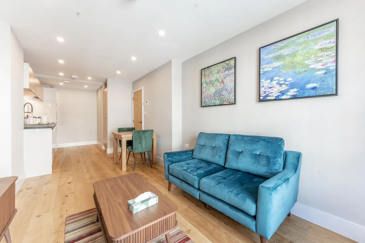 2 bed flat to rent — Flat 4, Ocean House, 365 Fulham Road, London