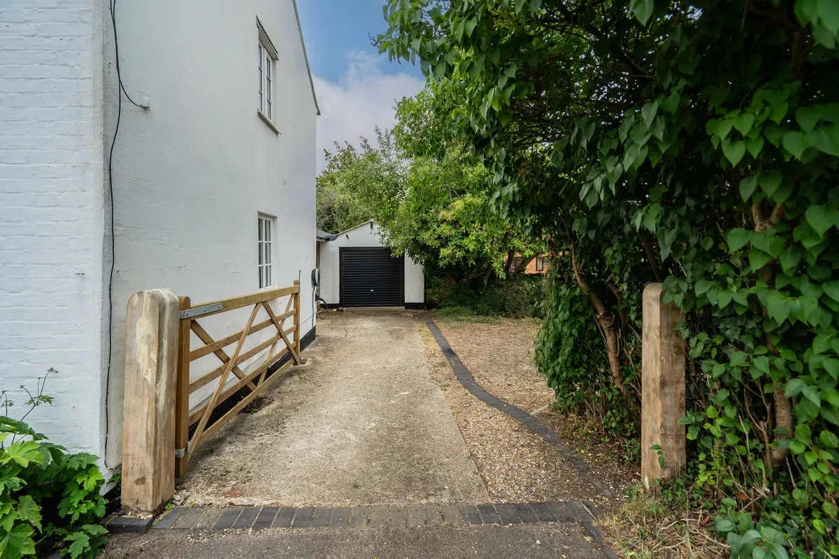 The Green, Woughton on the Green, MK6, photo 40
