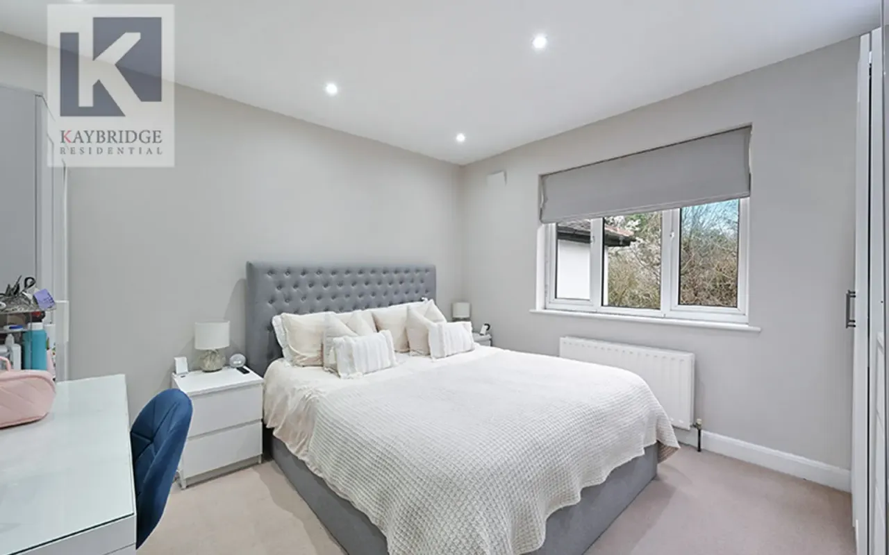 Alberta Avenue, Cheam, SM1, photo 9