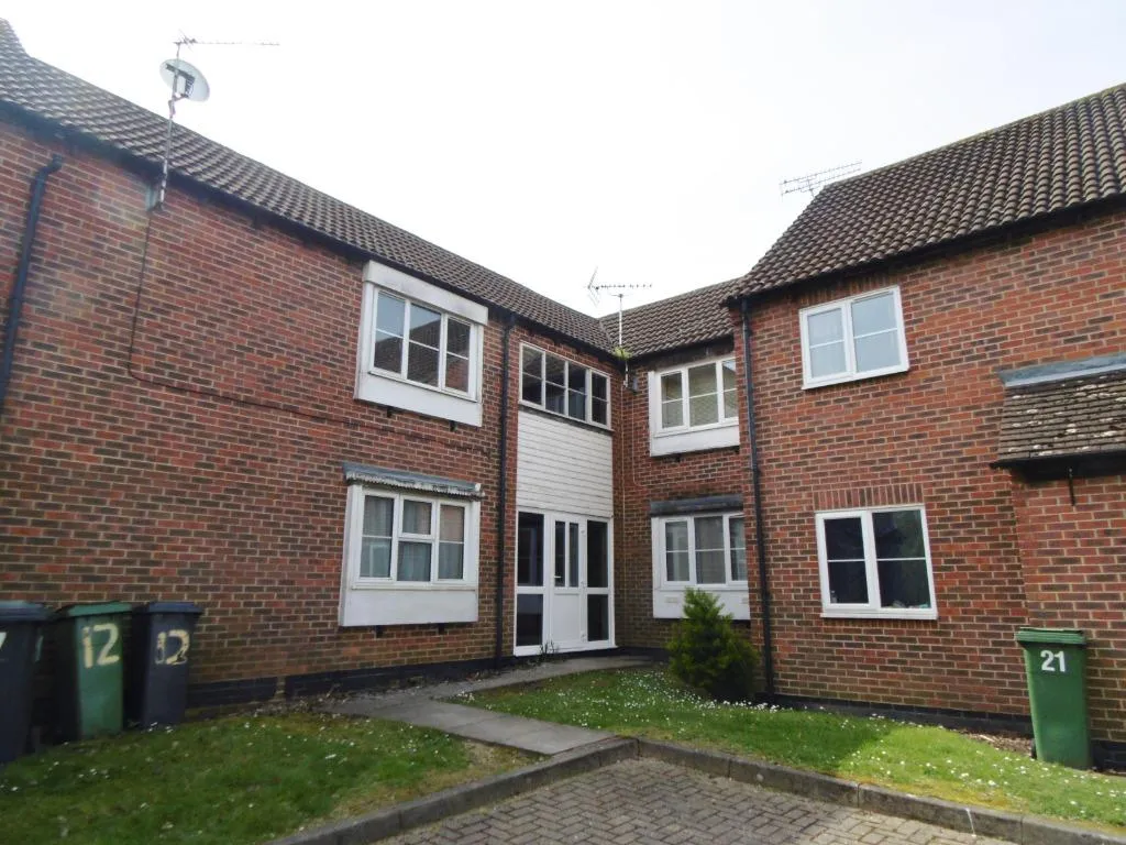 flat to rent, Rosehip Way, Lychpit, RG24