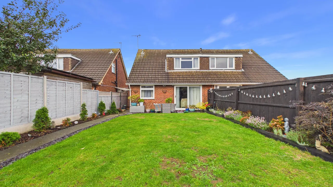 Bythorn Road, Peterborough, PE2, photo 2