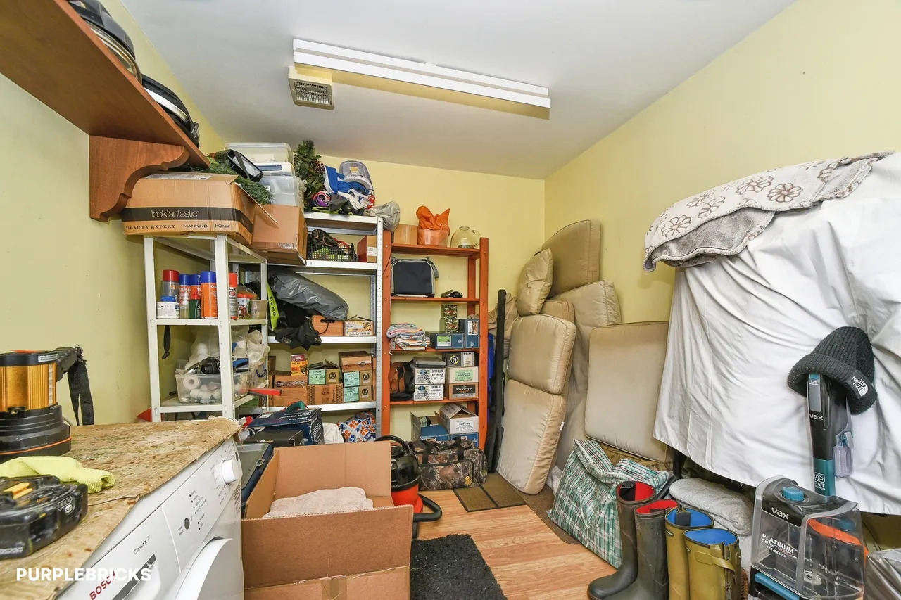 Elm Close, Rowde, SN10, photo 37