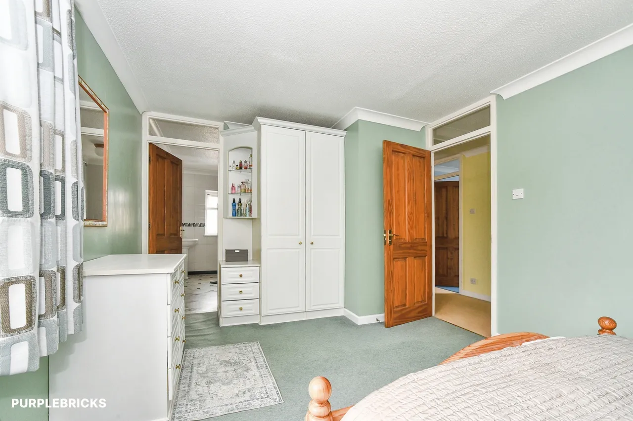Elm Close, Rowde, SN10, photo 22
