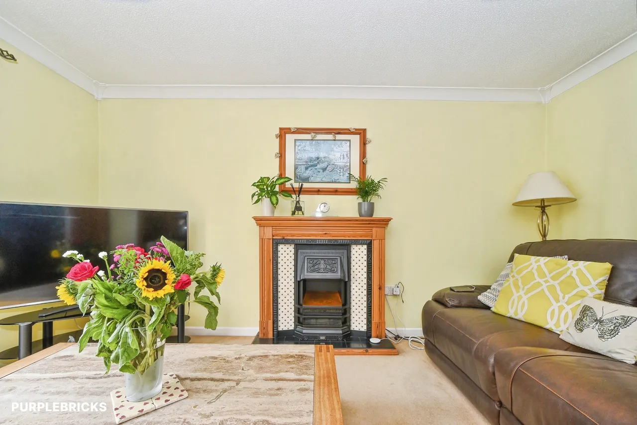 Elm Close, Rowde, SN10, photo 18