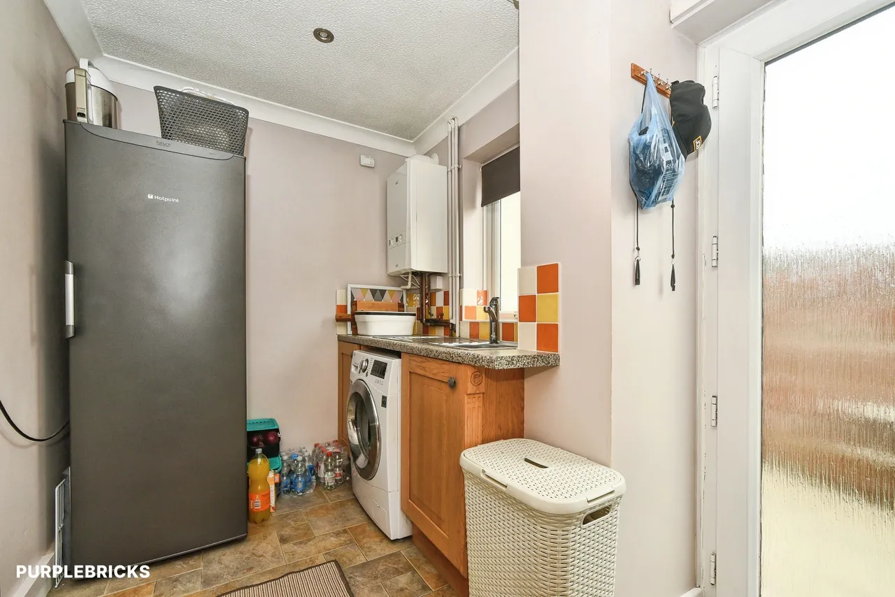 Elm Close, Rowde, SN10, photo 12
