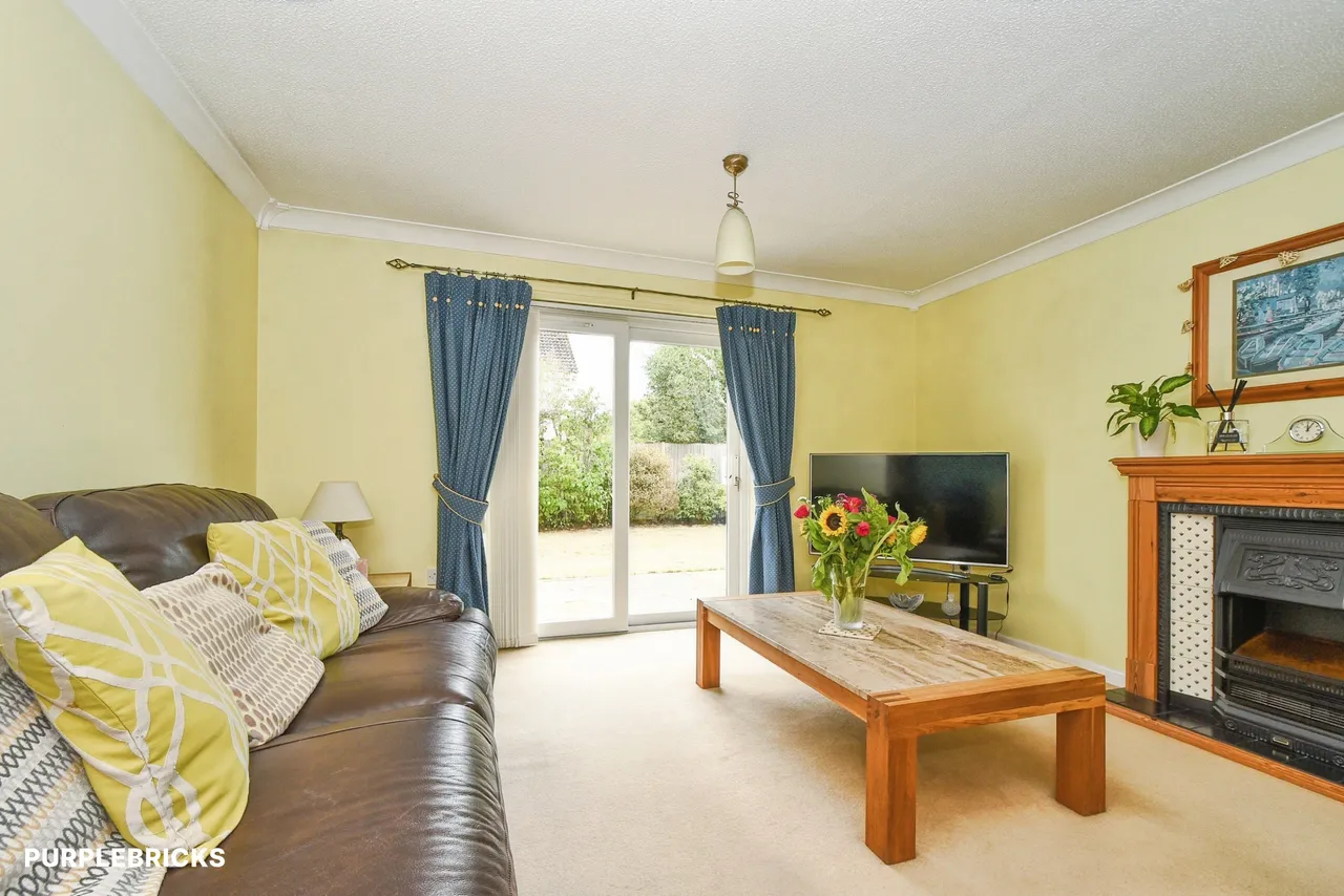 Elm Close, Rowde, SN10, photo 17