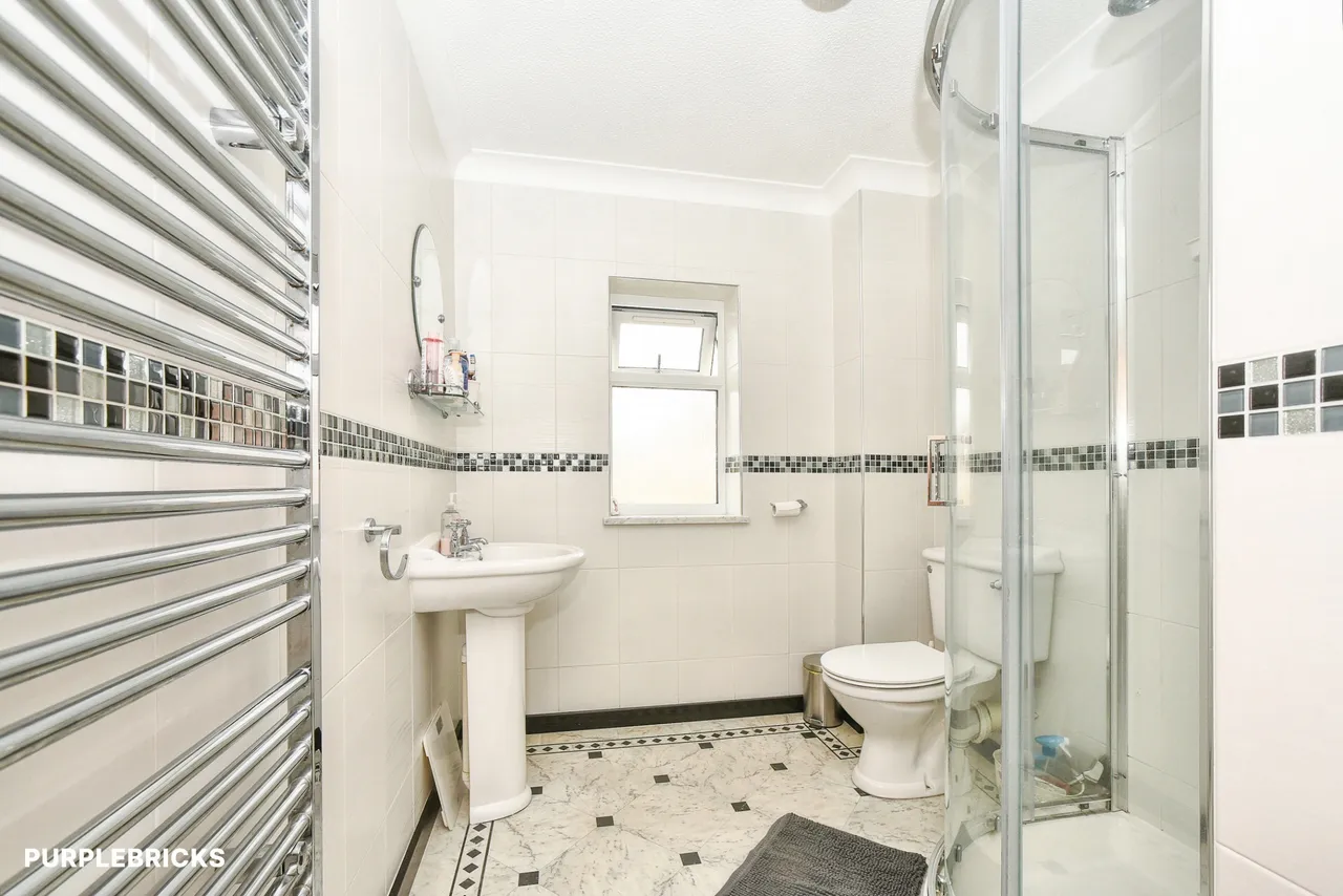Elm Close, Rowde, SN10, photo 36