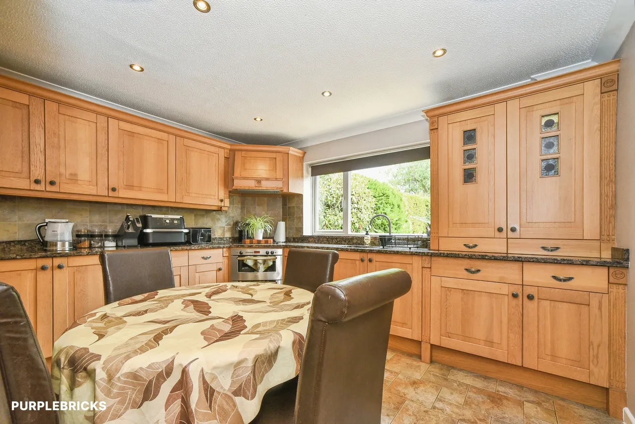 Elm Close, Rowde, SN10, photo 9