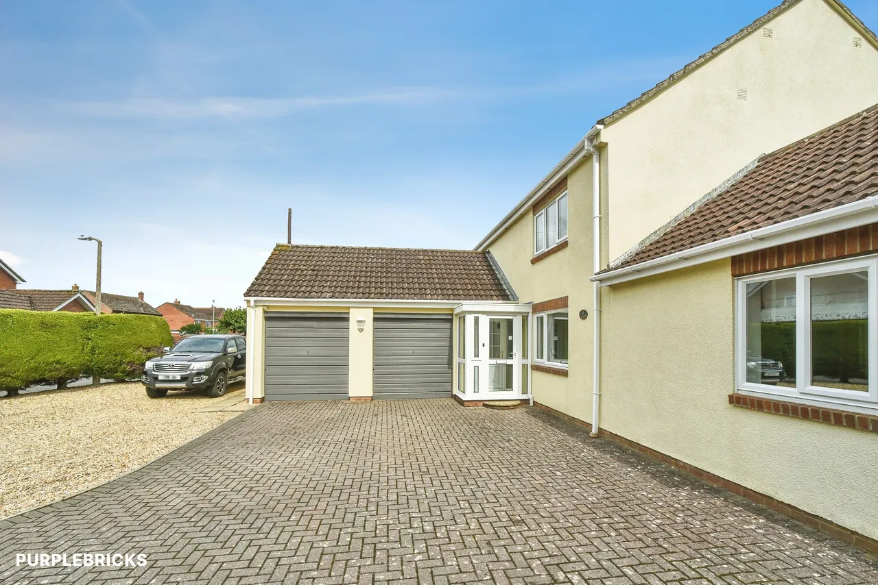 Elm Close, Rowde, SN10, photo 4