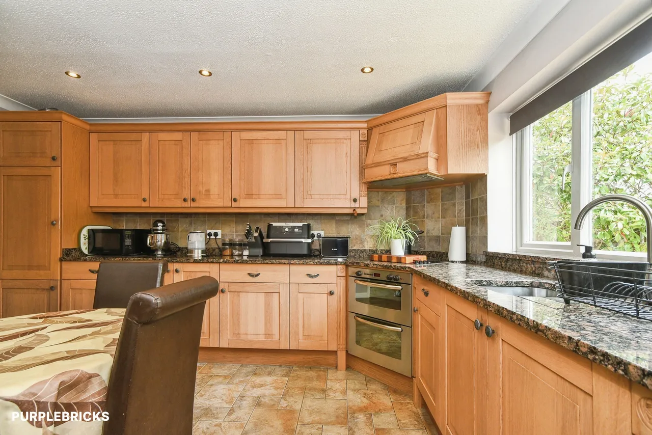 Elm Close, Rowde, SN10, photo 8