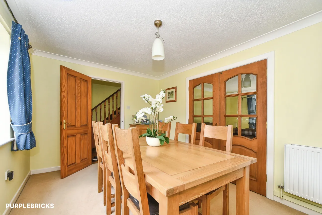 Elm Close, Rowde, SN10, photo 15